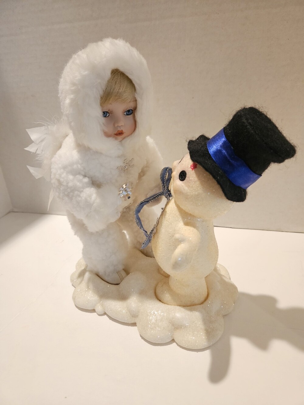 Ashton Drake Snowbabies Beneath The Mistletoe